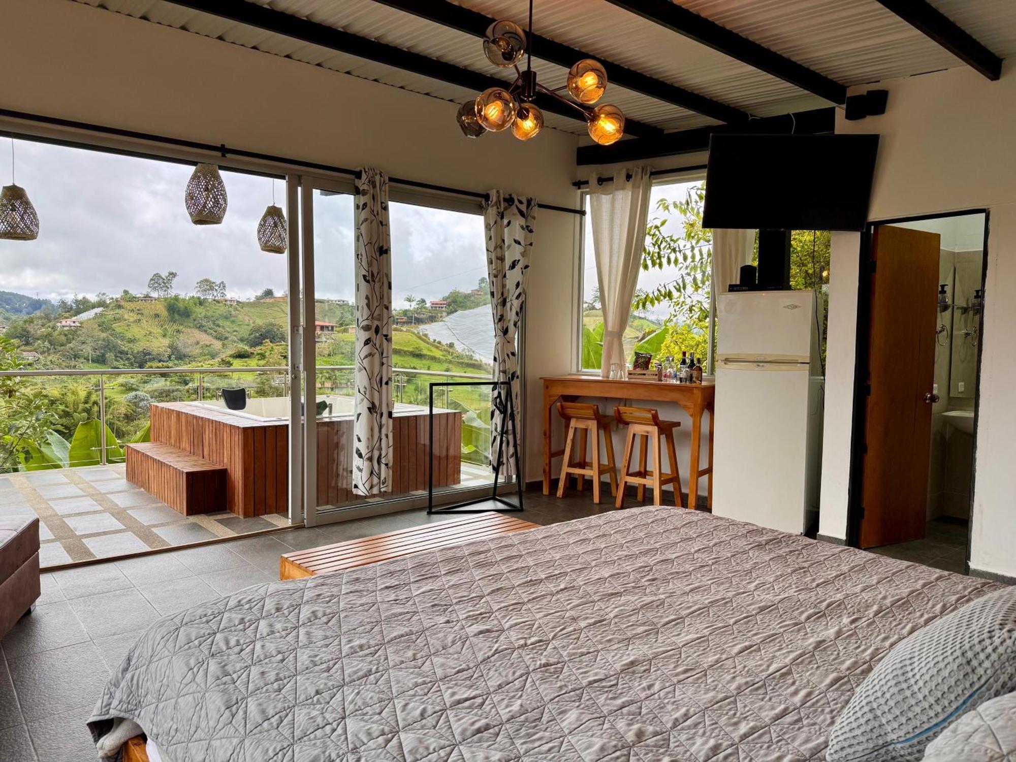 Hotel Campestre Alto Lindo En Guatapé Екстериор снимка
