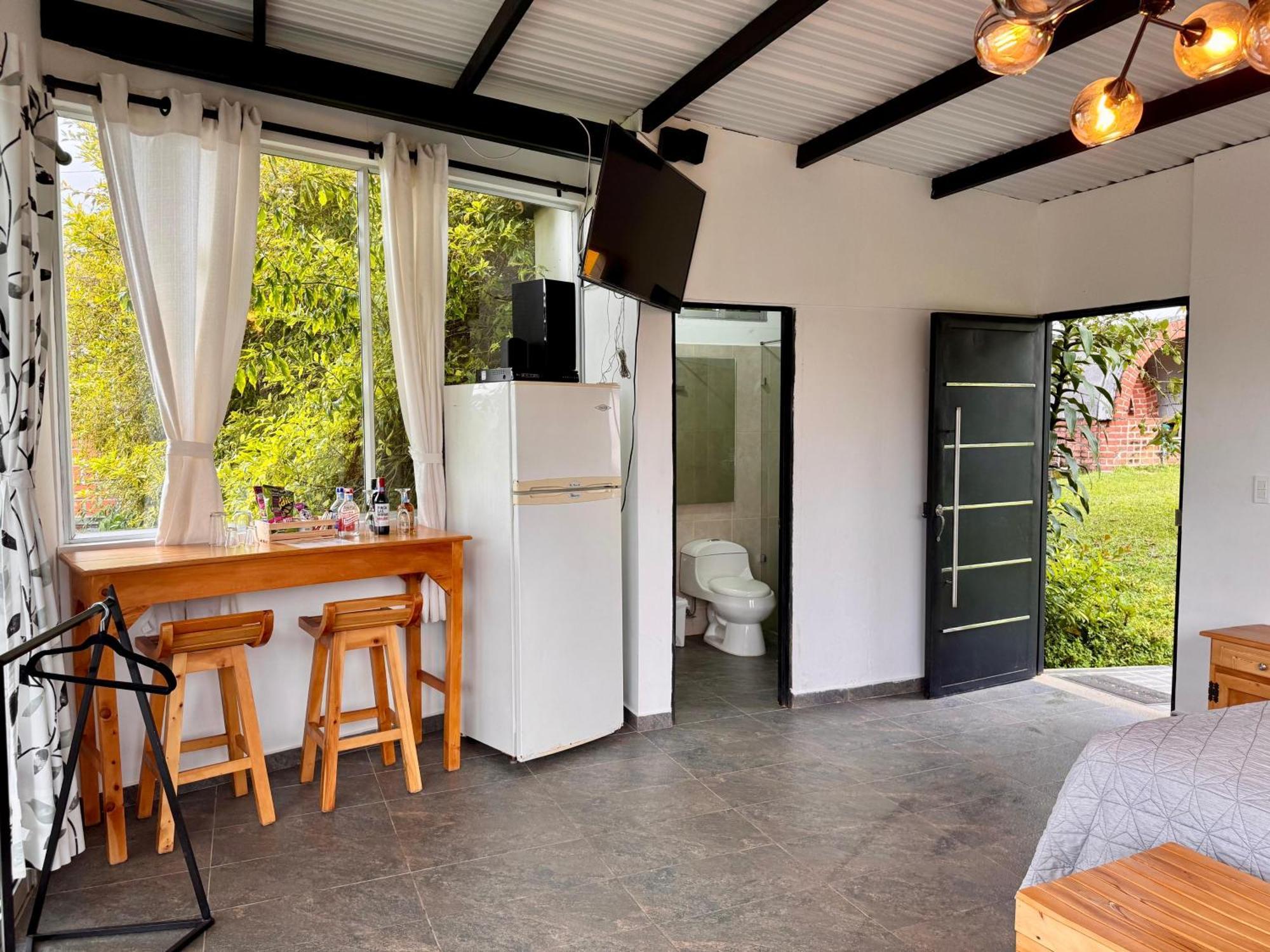 Hotel Campestre Alto Lindo En Guatapé Екстериор снимка