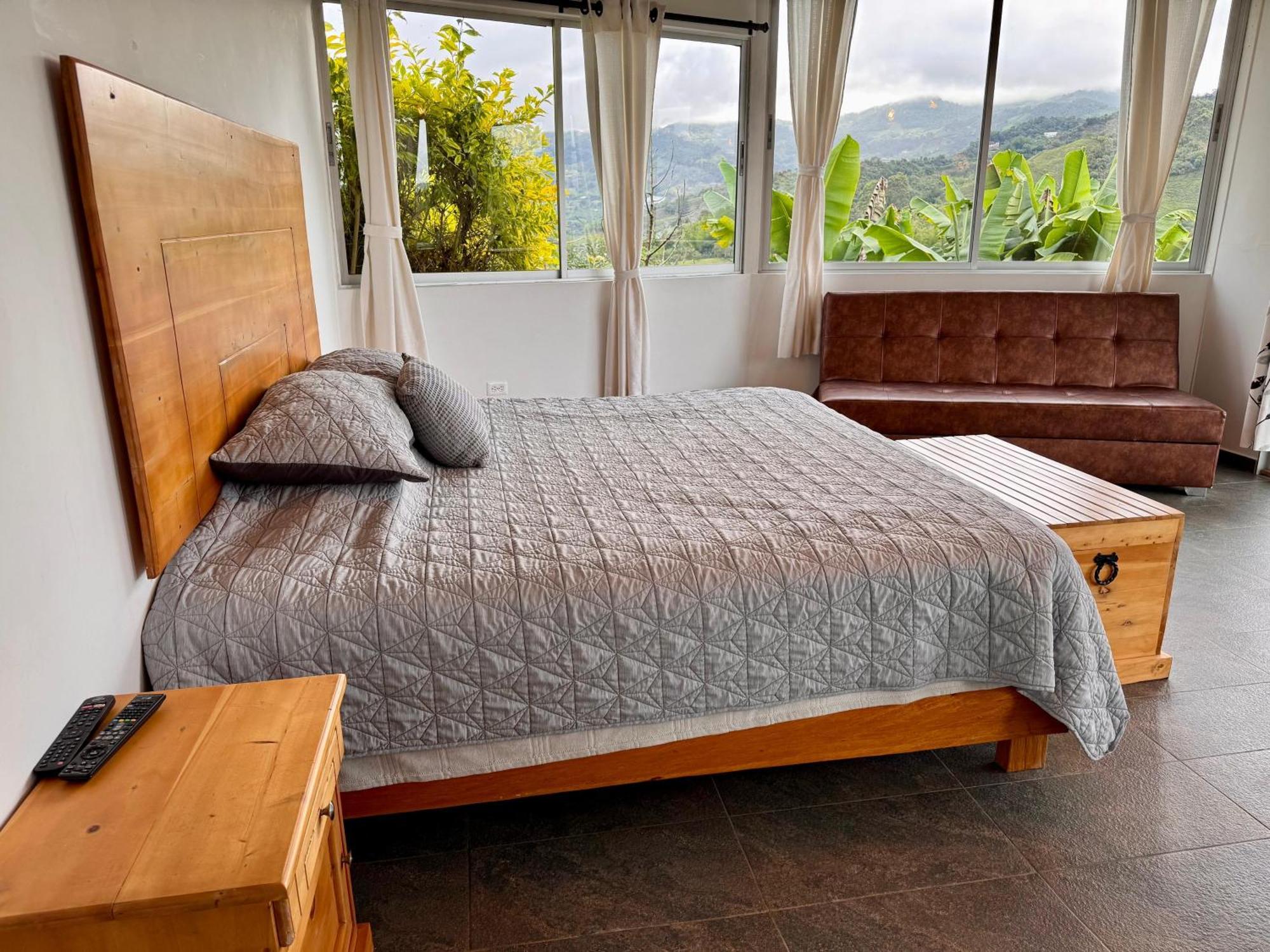 Hotel Campestre Alto Lindo En Guatapé Екстериор снимка