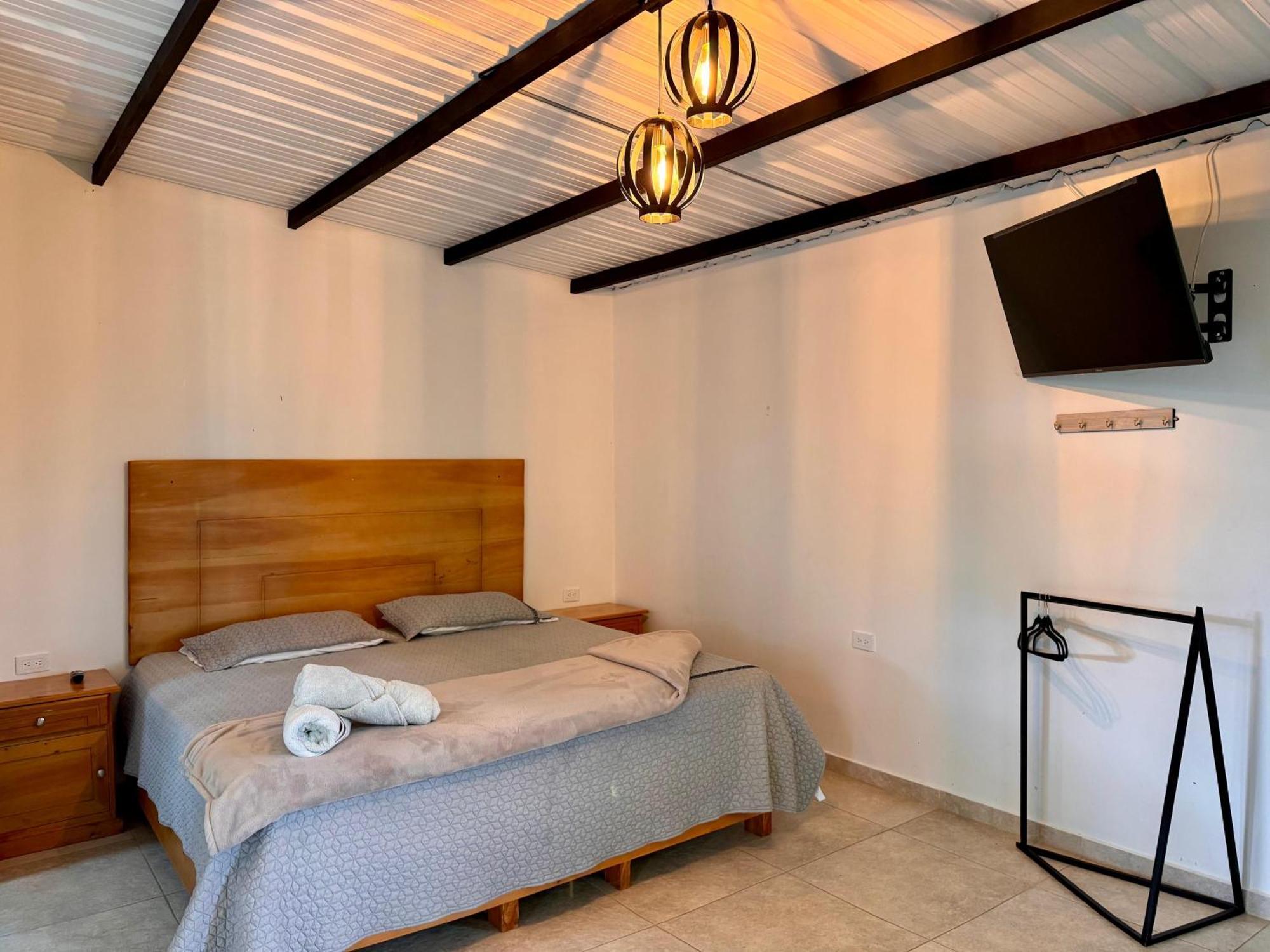 Hotel Campestre Alto Lindo En Guatapé Екстериор снимка