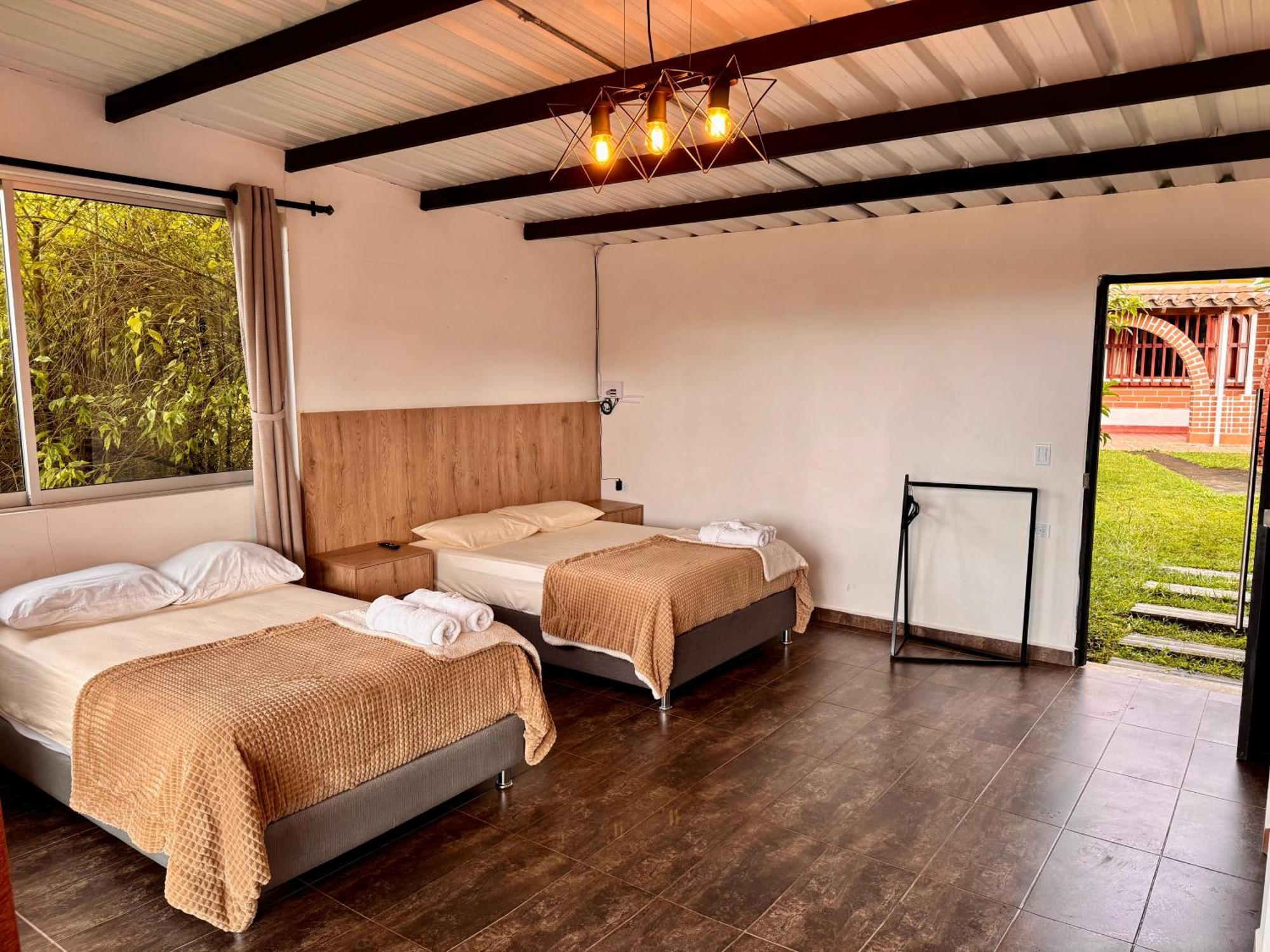 Hotel Campestre Alto Lindo En Guatapé Екстериор снимка