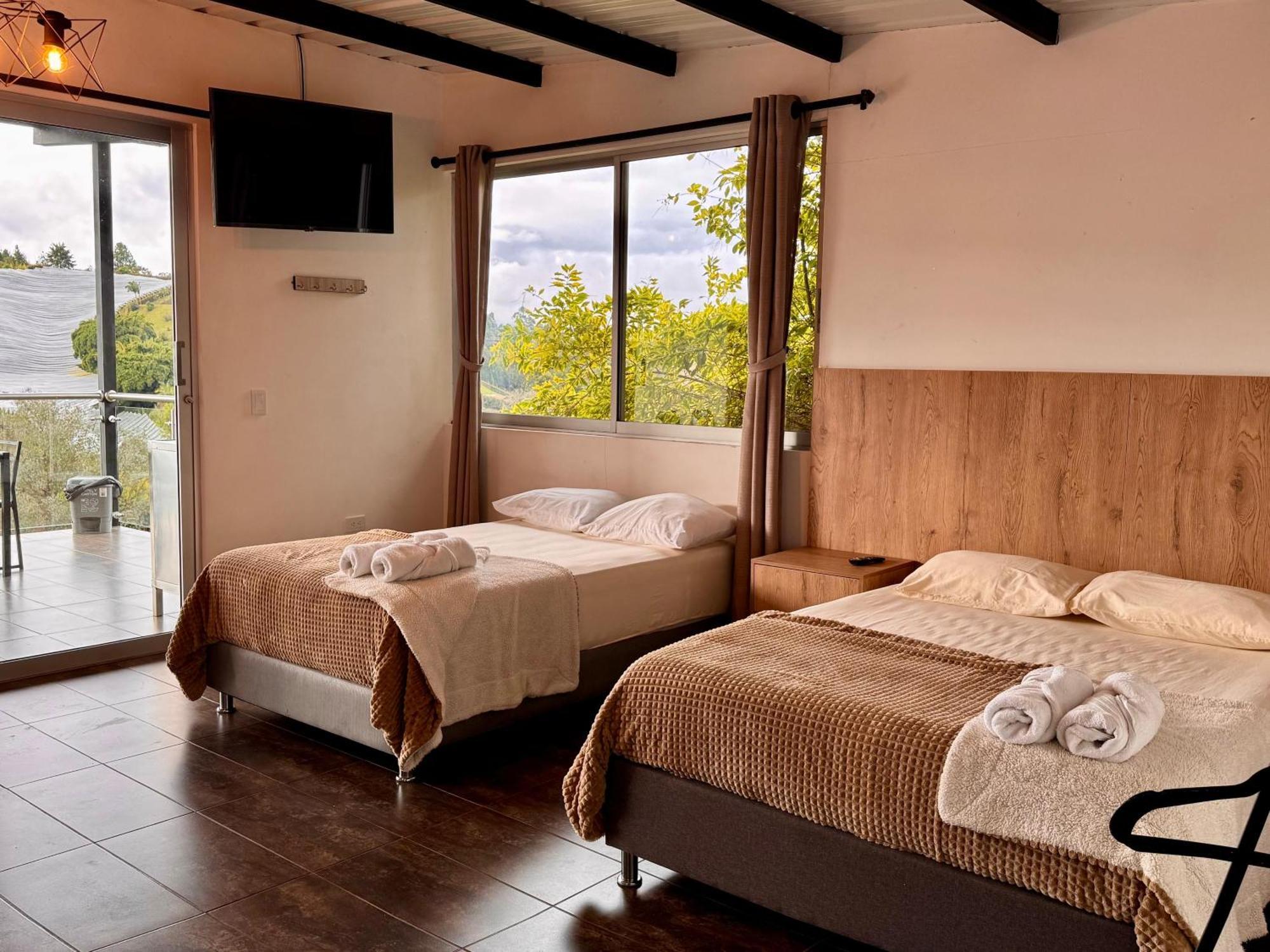 Hotel Campestre Alto Lindo En Guatapé Екстериор снимка