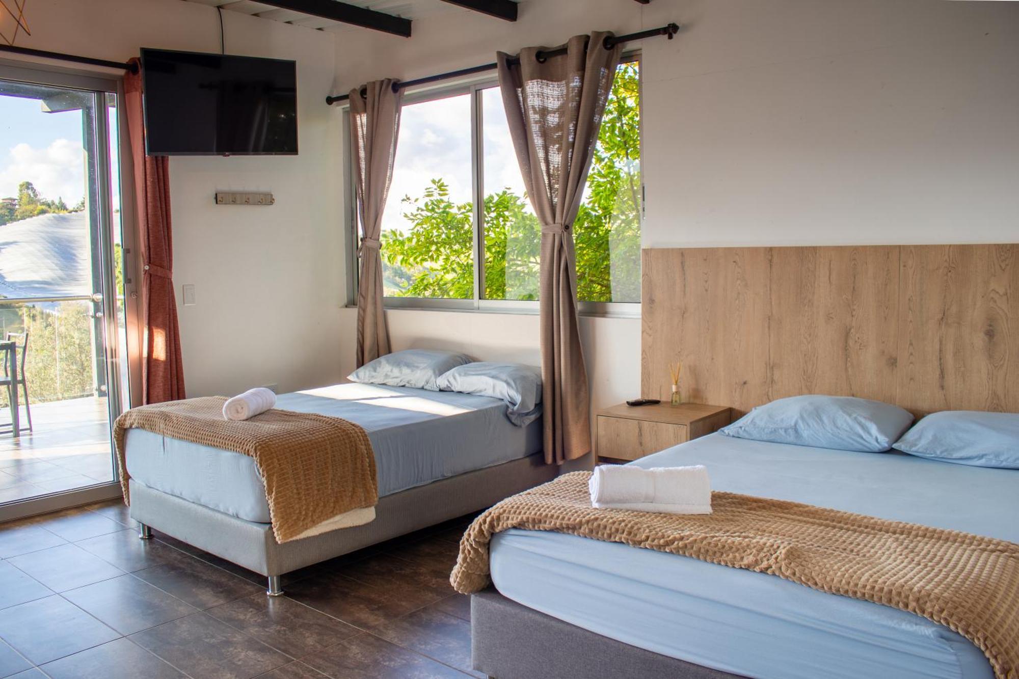 Hotel Campestre Alto Lindo En Guatapé Екстериор снимка